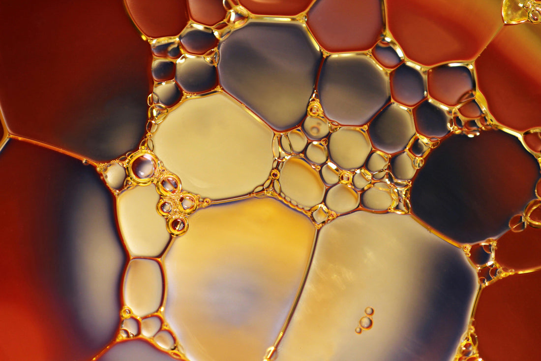 Picture shows natural extracts that are sulpahte and paraben free
